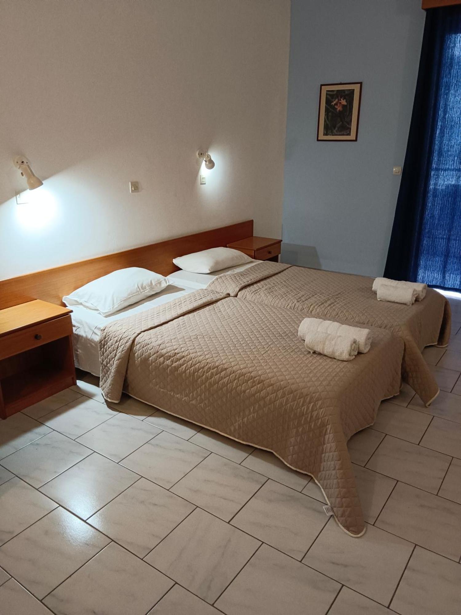Pyrgos Hotel Apartments Kremastí Buitenkant foto
