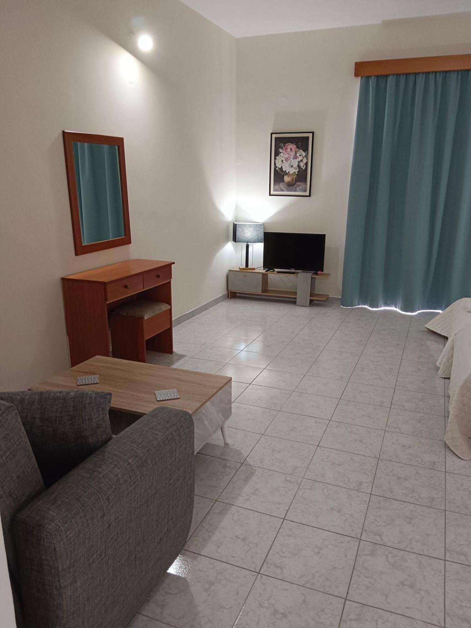 Pyrgos Hotel Apartments Kremastí Buitenkant foto