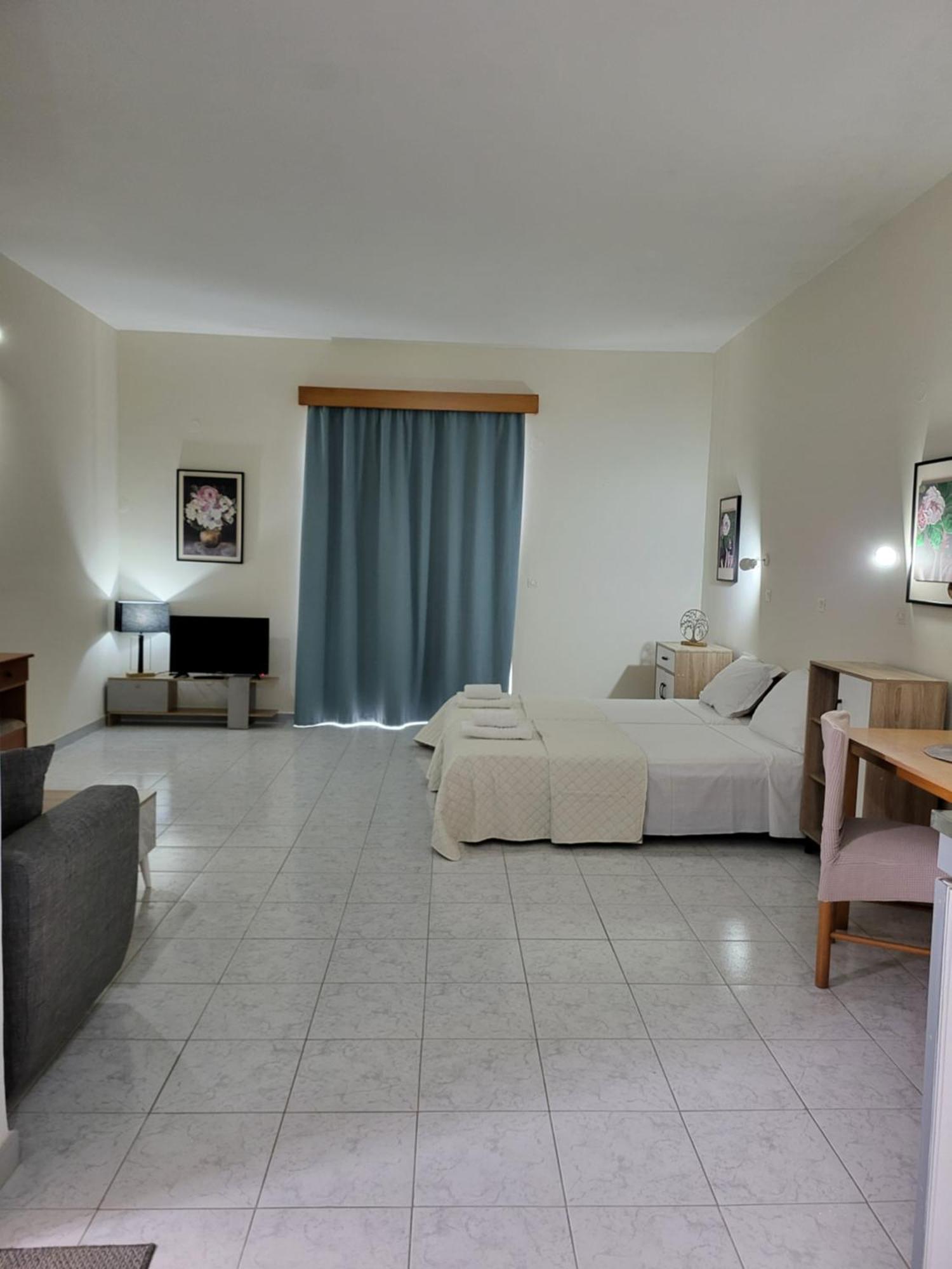 Pyrgos Hotel Apartments Kremastí Buitenkant foto