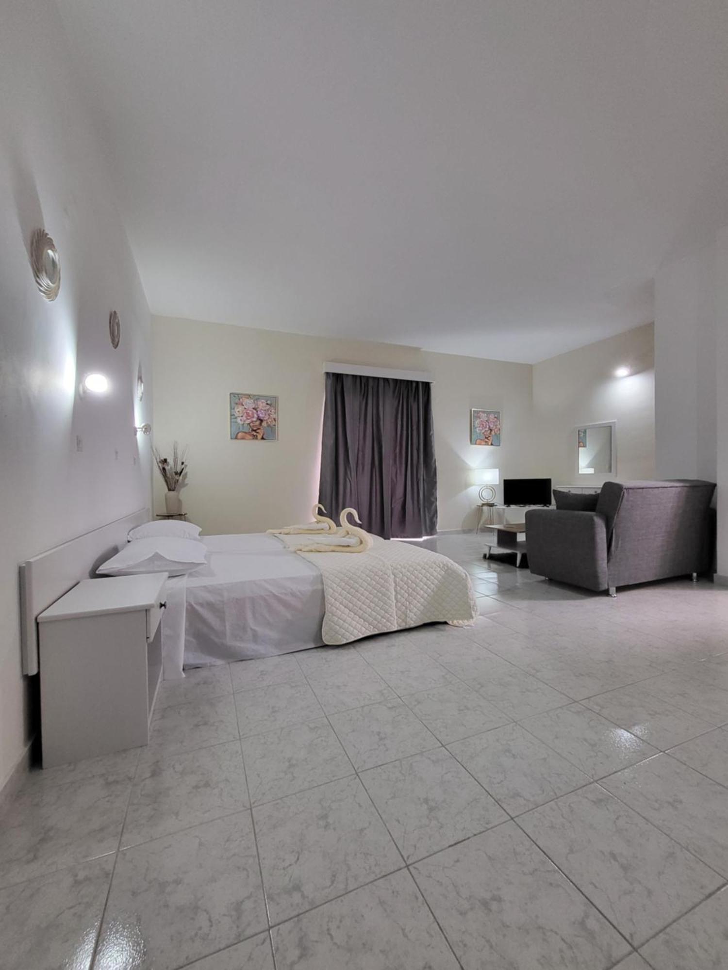 Pyrgos Hotel Apartments Kremastí Buitenkant foto